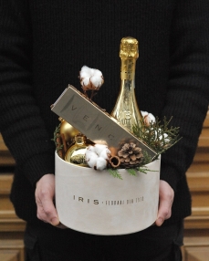 Gift Arrangement with Bottega Gold Prosecco and Venchi Chocolate