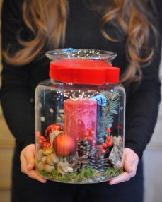 Christmas arrangement in a glass vase