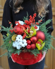 Flower arrangement Christmas morning