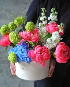Arrangement Rhapsody of peonies 
