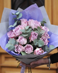 Bouquet with 15 lila roses
