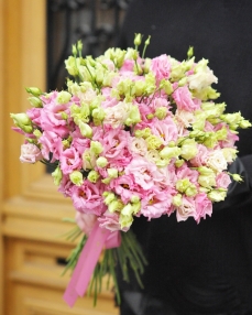 Valentine Bouquet with 19 pink lisianthus and hoya