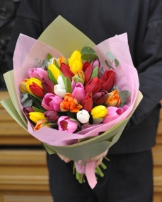 Bouquet with 31 Fantasy tulips