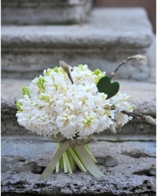 Bouquet with 35 white hyacinths