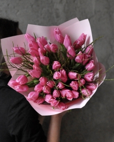 Buchet cu 51 lalele roz