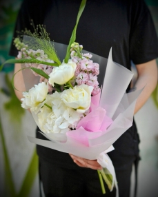 Bouquet of peonies Enchanting flowers