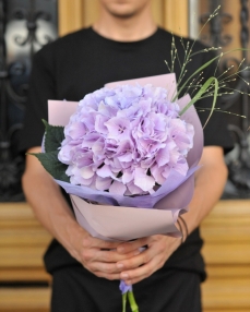 Buchet cu hortensie lila