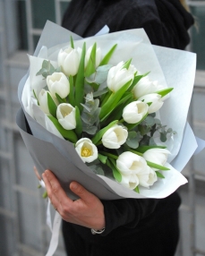 Bouquet with tulips Pure soul