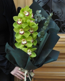 Bouquet white orchid