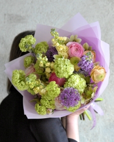 Buchet Rasarit in petale