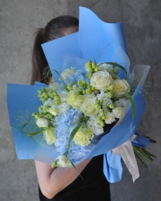 Buchet Rasarit albastru