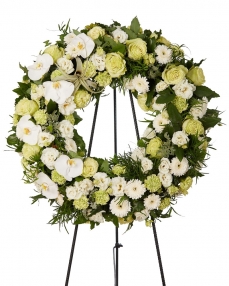 Funeral crown with roses and lisianthus