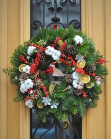 Christmas wreath Snowing on Christmas