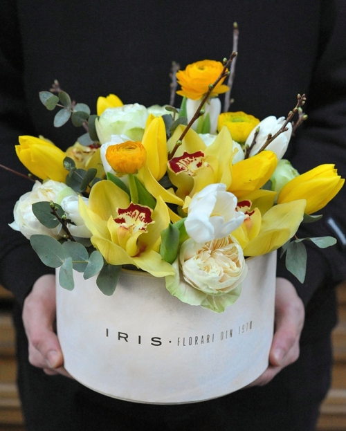 Flower arrangement Spring smile