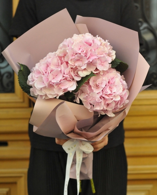 Buchet cu 3 hortensii roz