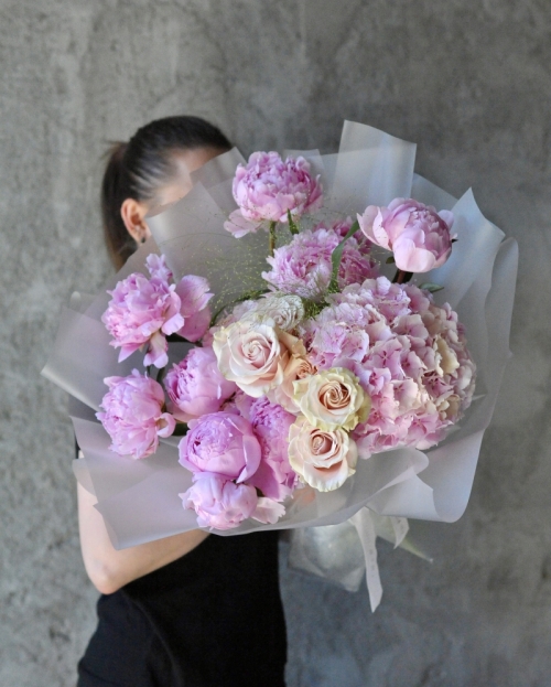 Buchet Eleganta in roz pal