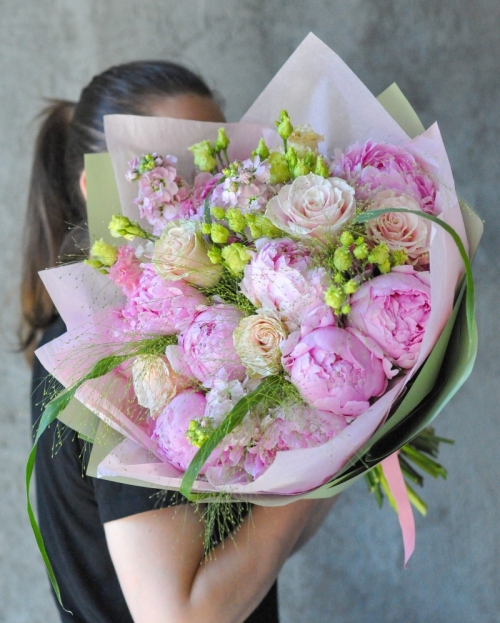Buchet Roua bujorilor