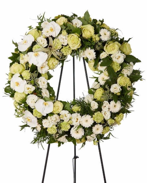 Funeral crown with roses and lisianthus