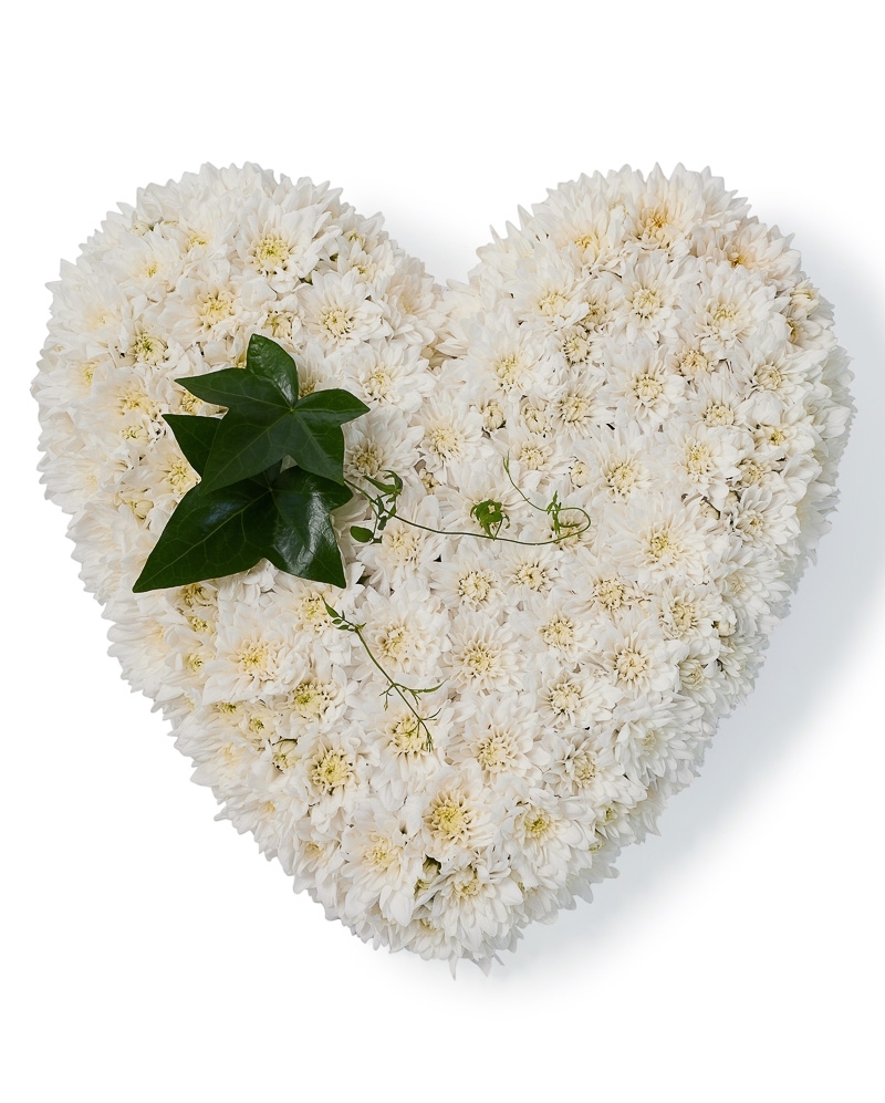 Inima funerara cu crizanteme